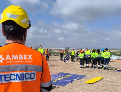 Un simulacro de accidente aéreo moviliza a más de 400 personas en el aeropuerto de Corvera